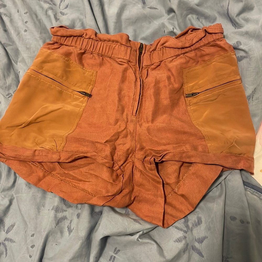 Aritzia high waisted shorts